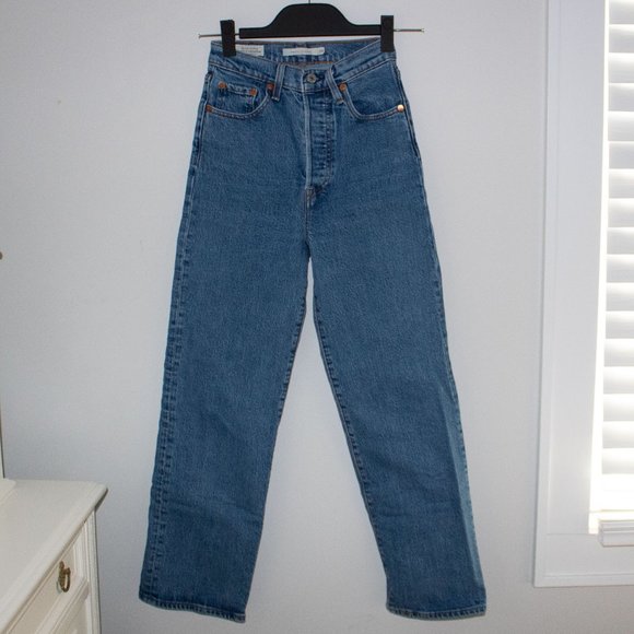 Levi’s Rib Cage Straight Jeans - Picture 2 of 3